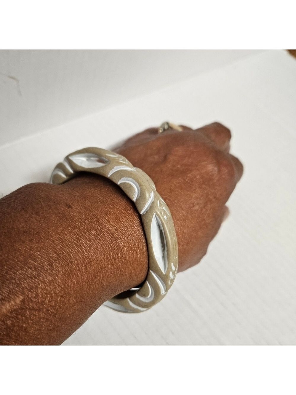 Park Lane Seascape Taupe/White Wood Bangle Bracelet